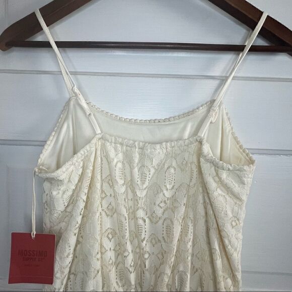 Massimo NWT’s Cream Lace Floral Romper w/ Adjustable Straps - Picture 5 of 10
